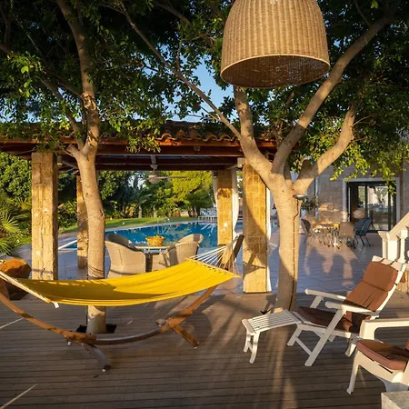 9br Luxury Living - What'app - 0049-1521-4658-810 - For Reservations! Karafotaíika